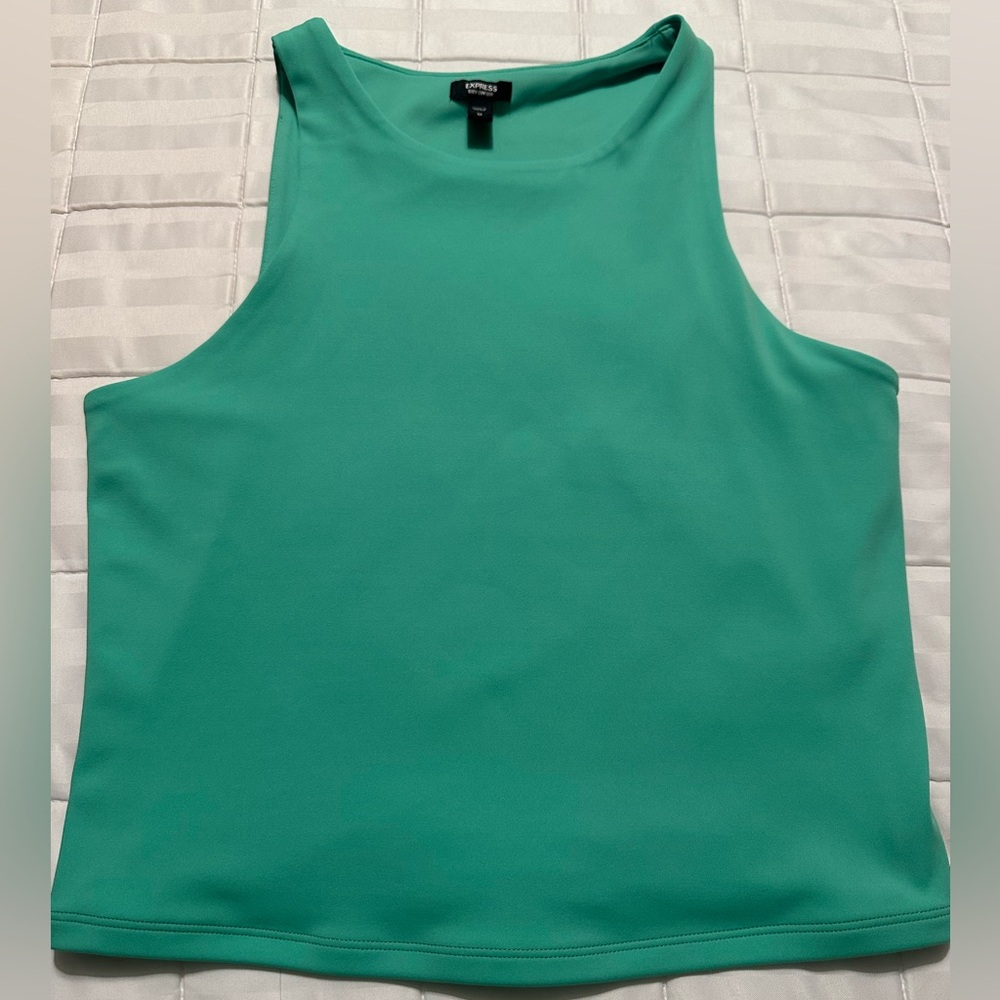 Express Green Crew Neck Cropped Sleeveless Tank Top